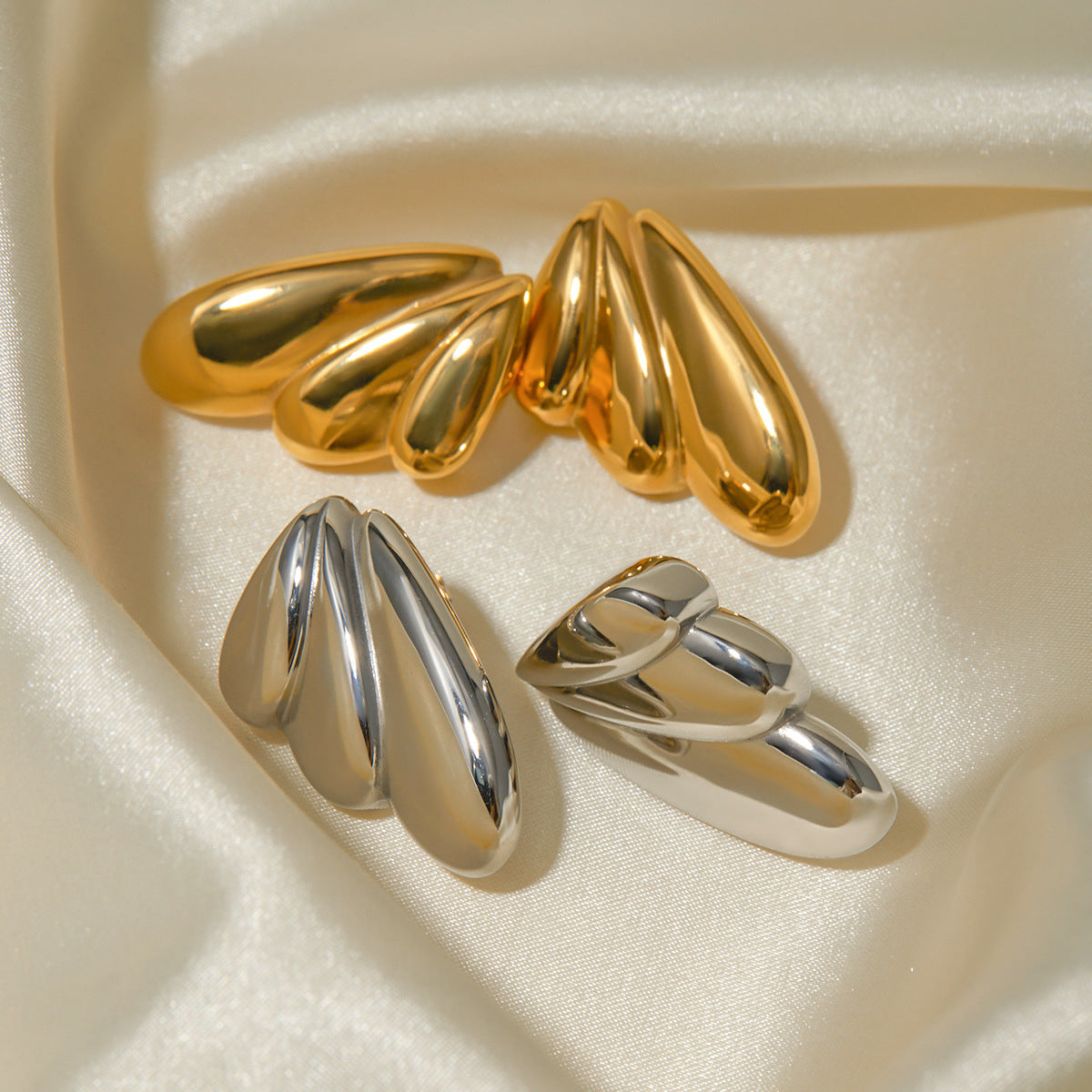 Evie Earrings